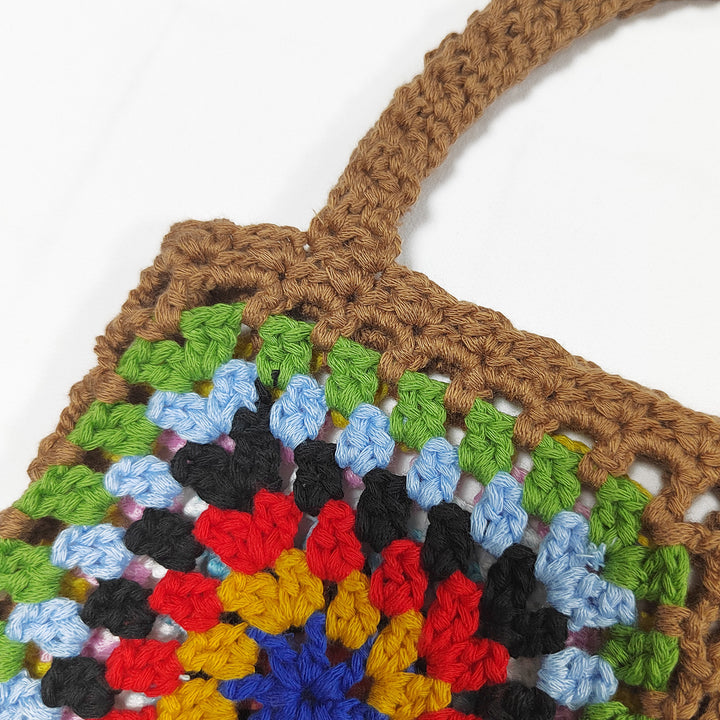 Dame hækle håndtaske i det karakteristiske granny square design Stilla