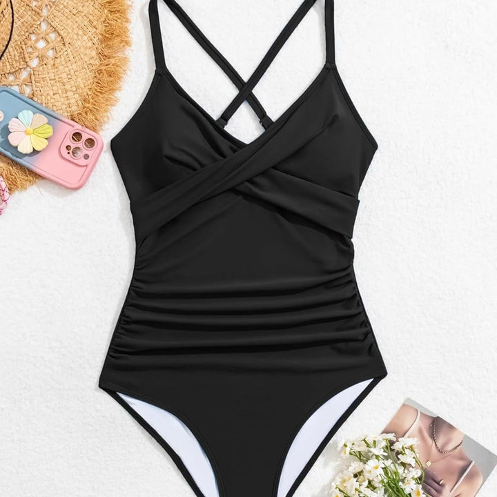 Dame one-piece badedragt med elegant indviklet design og feminint snit Skovae