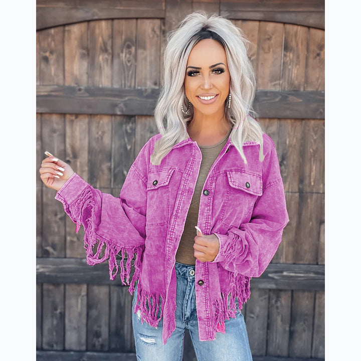 Kvinders frynsejakke lavet af denim i en afslappet oversized pasform