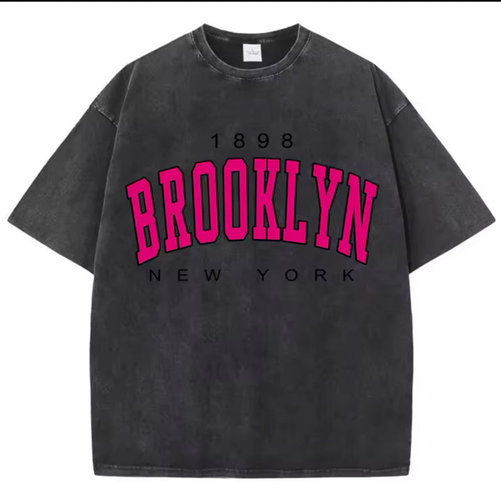 Dame Oversized T-Shirt med Brooklyn Print Stilla
