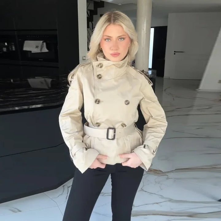 Dame mode kort trench coat med dobbeltrække af knapper og talje bælte Stilla