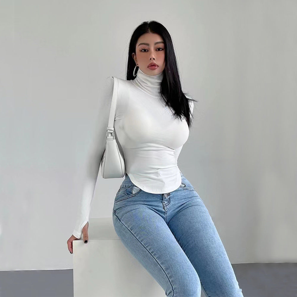 Kvindernes langærmede crop top med høj krave og tætsiddende snit Stilla