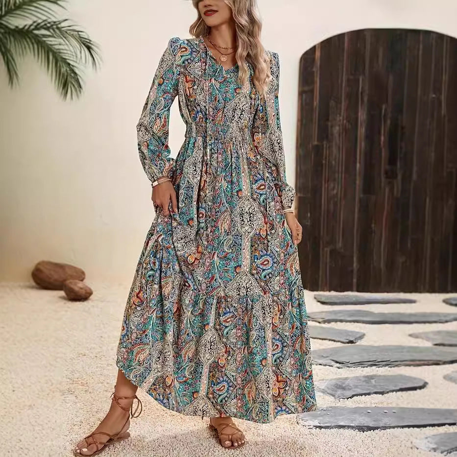 Dame maxikjole med voluminøse ærmer og elegant paisley mønster Stilla
