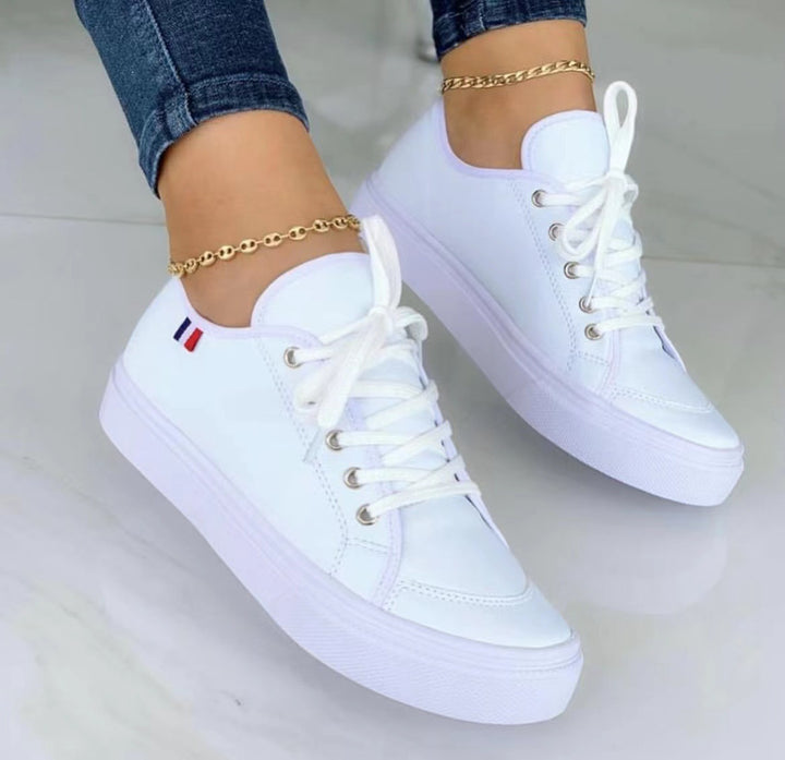 Dame Sneakers med klassisk design og åndbart overflade Stilla
