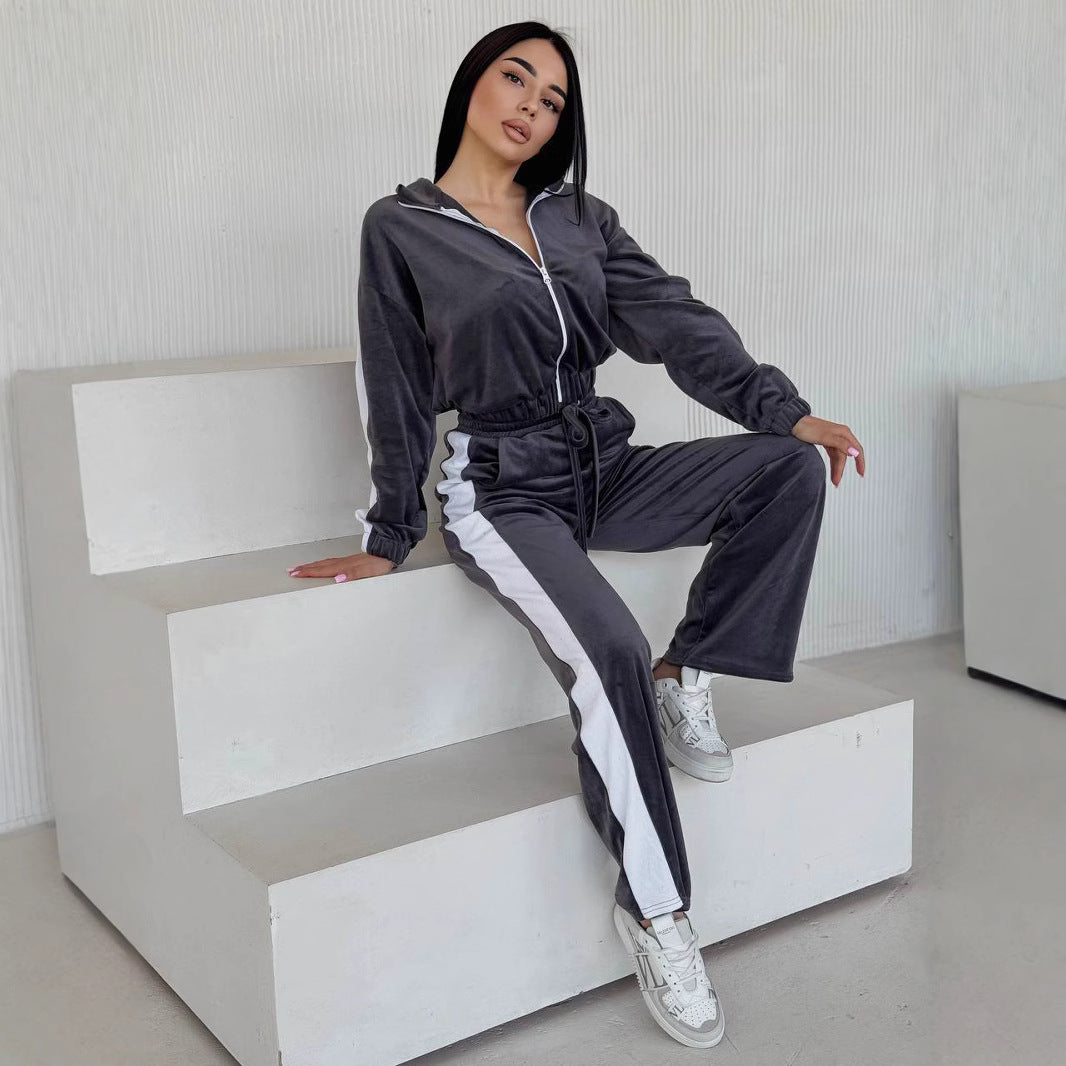 Kvinders fløjl tracksuit med lynlås og sidelister Skovae