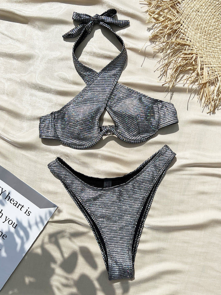 Damebikini med moderne cut-out-design og skinnende mesh-effekt Stilla
