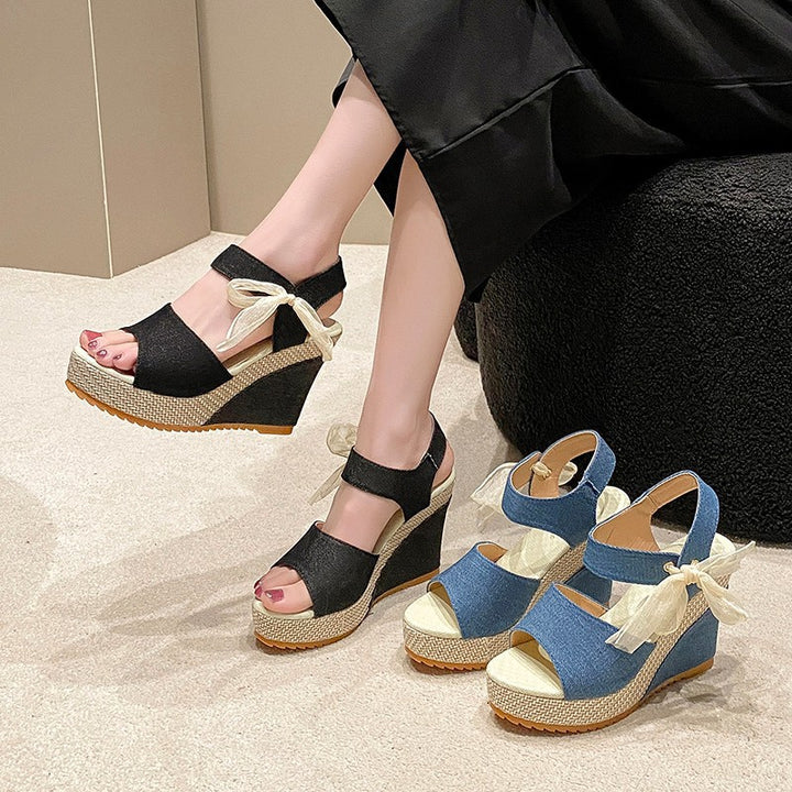 Dame Wedge-sandaler med komfortabel rem og elegant sløjfe-detalje Stilla