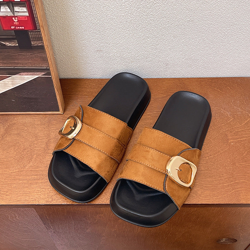 Dame Komfortable og elegante slides med dekorative spænder Stilla