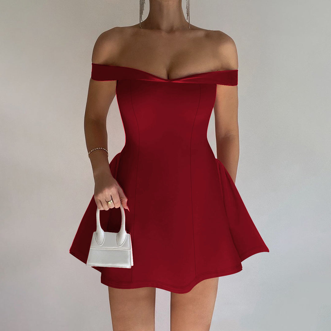 Dame Off-Shoulder Minikjole med flydende skørt og kontrasterende detaljer Stilla