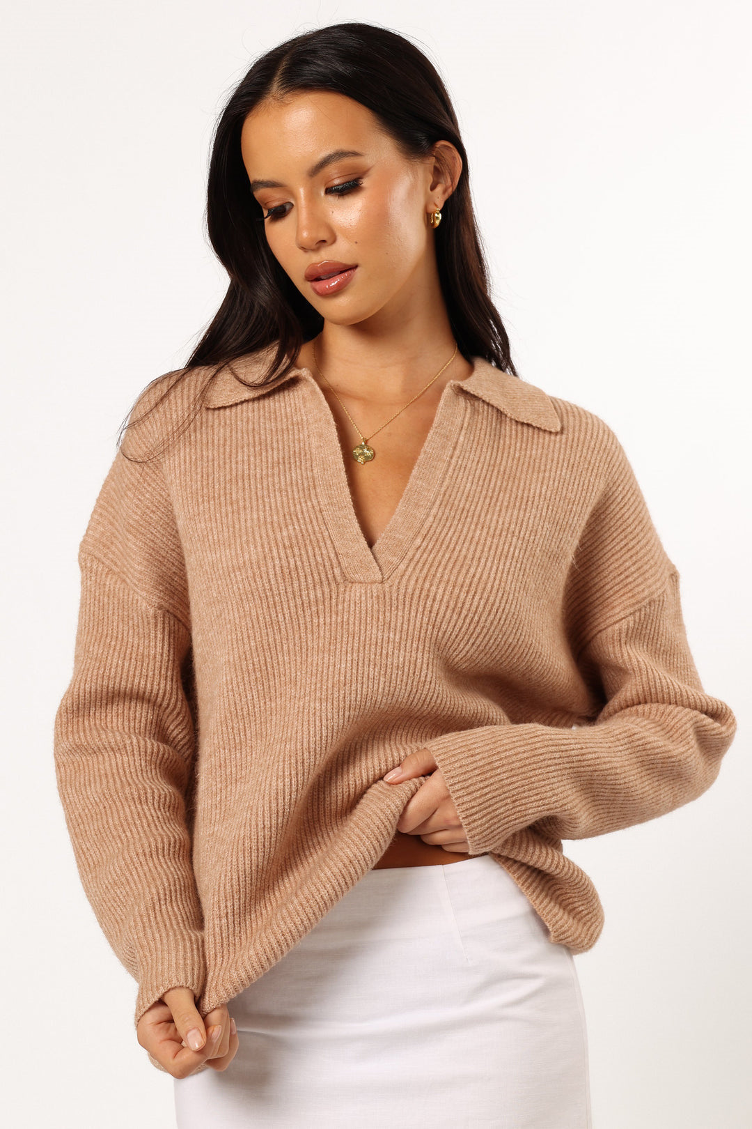 Kvinders afslappede oversized pullover med V-hals og fin ribstruktur Stilla