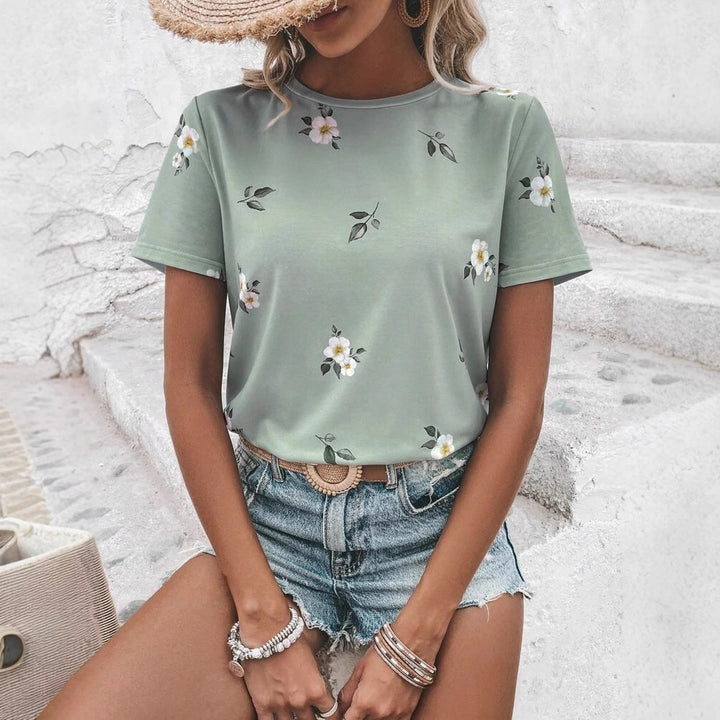 Dame T-shirt med floralt design lavet af kvalitetsbomuld Stilla