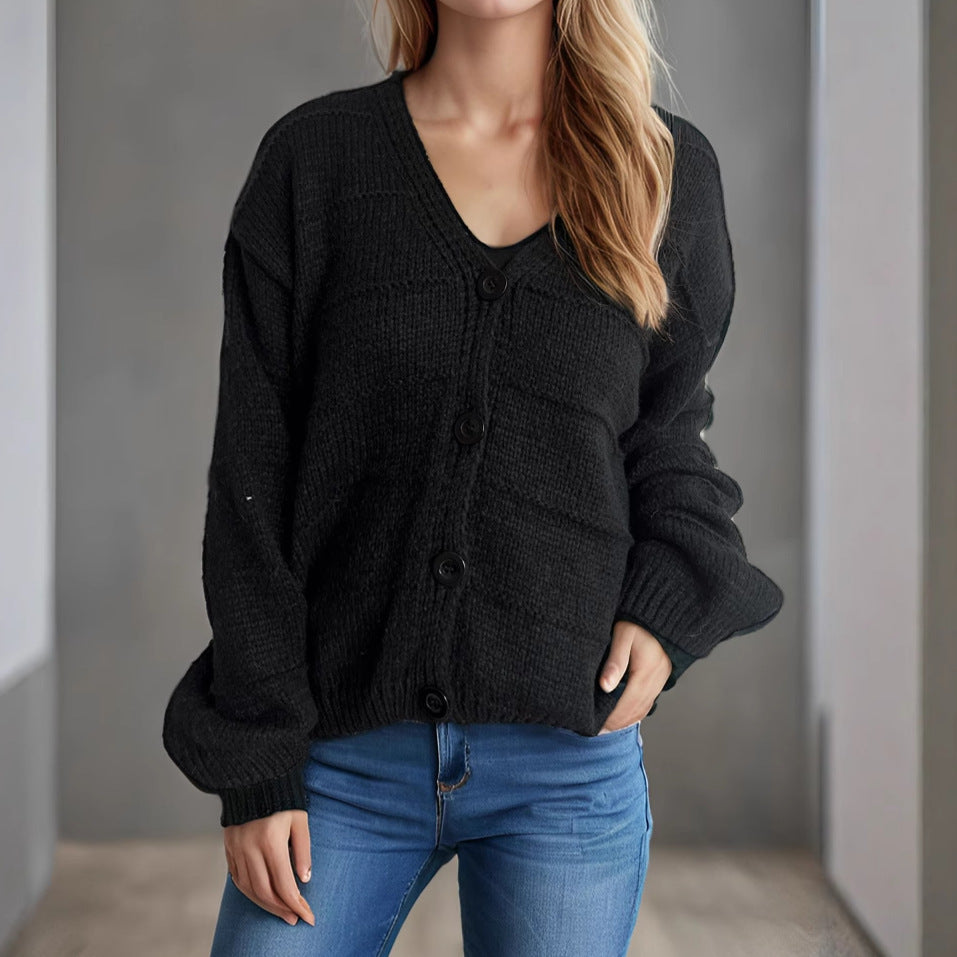 Kvinders afslappede cardigan med dyb V-hals og elegante knapdetaljer Stilla