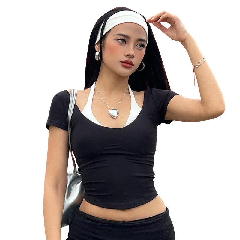 Dame cropped T-shirt med skulderaccenter og tætsiddende pasform Skovae