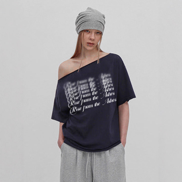 Dame T-shirt med fashionable V-udskæring og glitrende strass kors Skovae