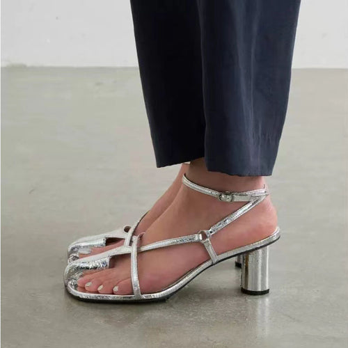 Femme Strappy Open-Toe High Heels Sandaler med unikt Cut-Out-Design Stilla