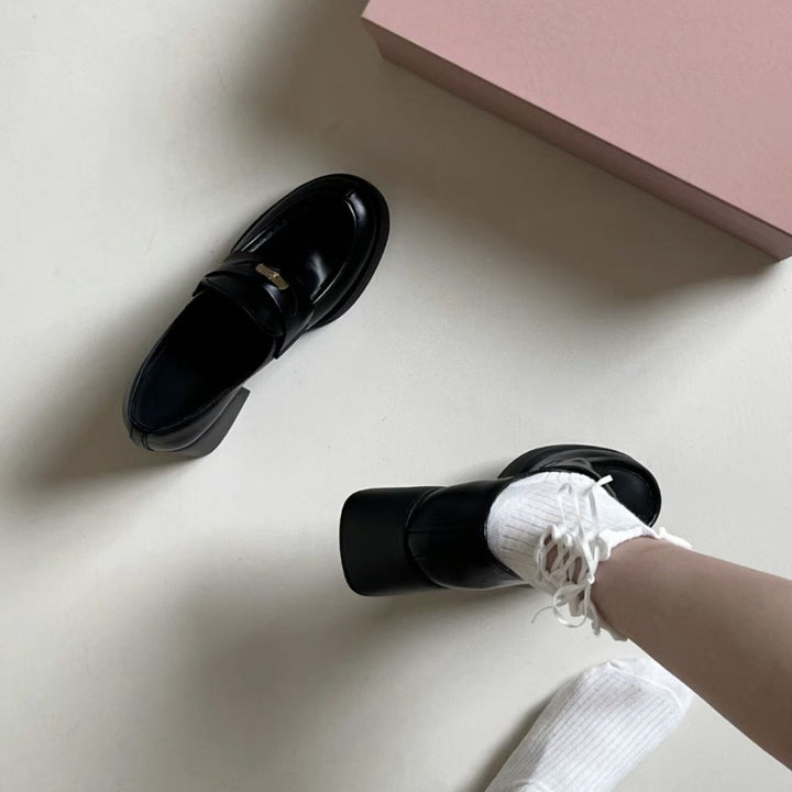 Dame luksuriøse slippers med elegant dekorativ spænde Stilla