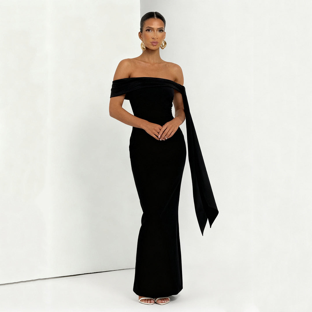 Dame omslagkjole med et elegant ensidigt design og fashionable flæsedetaljer Skovae