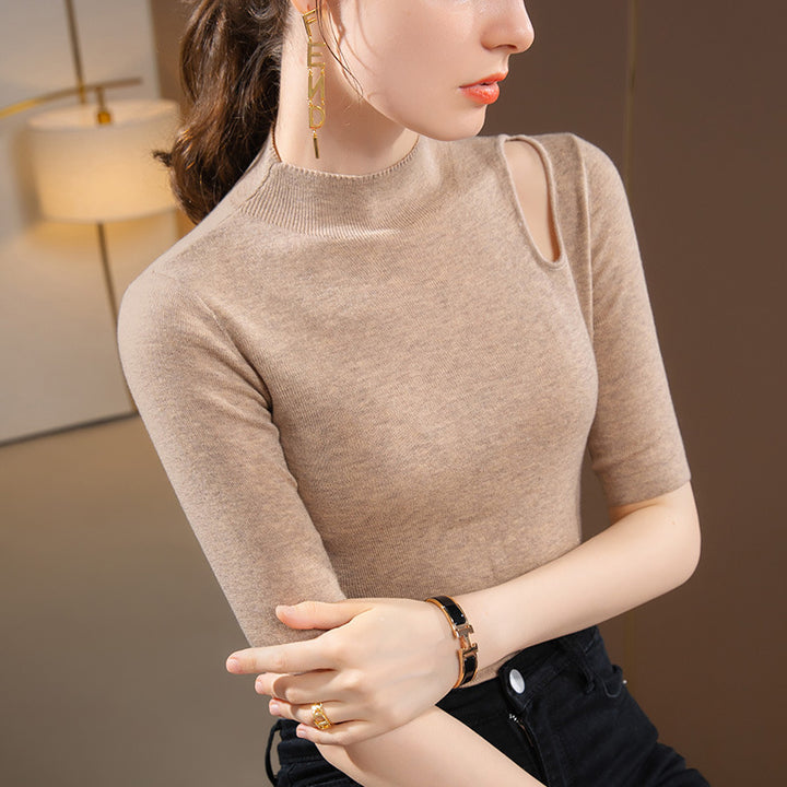 Dame modigt kortærmet shirt med unikke cut-out-detaljer og elegant ståkrave Stilla