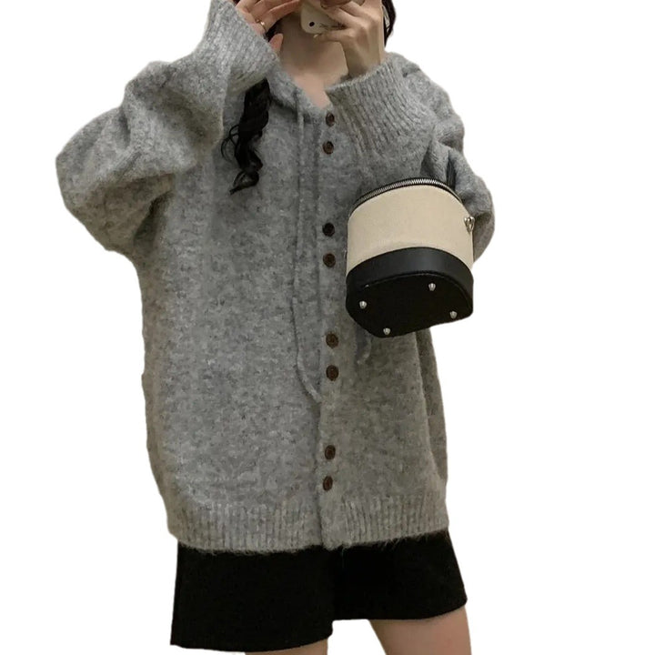 Dame Oversized Strik-Hoodie-Cardigan med Knapdetalje Stilla