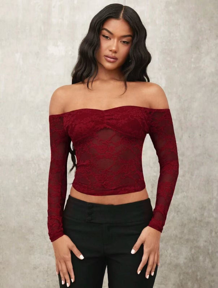 Dame Off-Shoulder Spids Top med lange ærmer og romantiske detaljer Skovae
