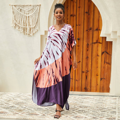 Dame Strandkaftan med moderne batikdesign og elegant V-udskæring Stilla