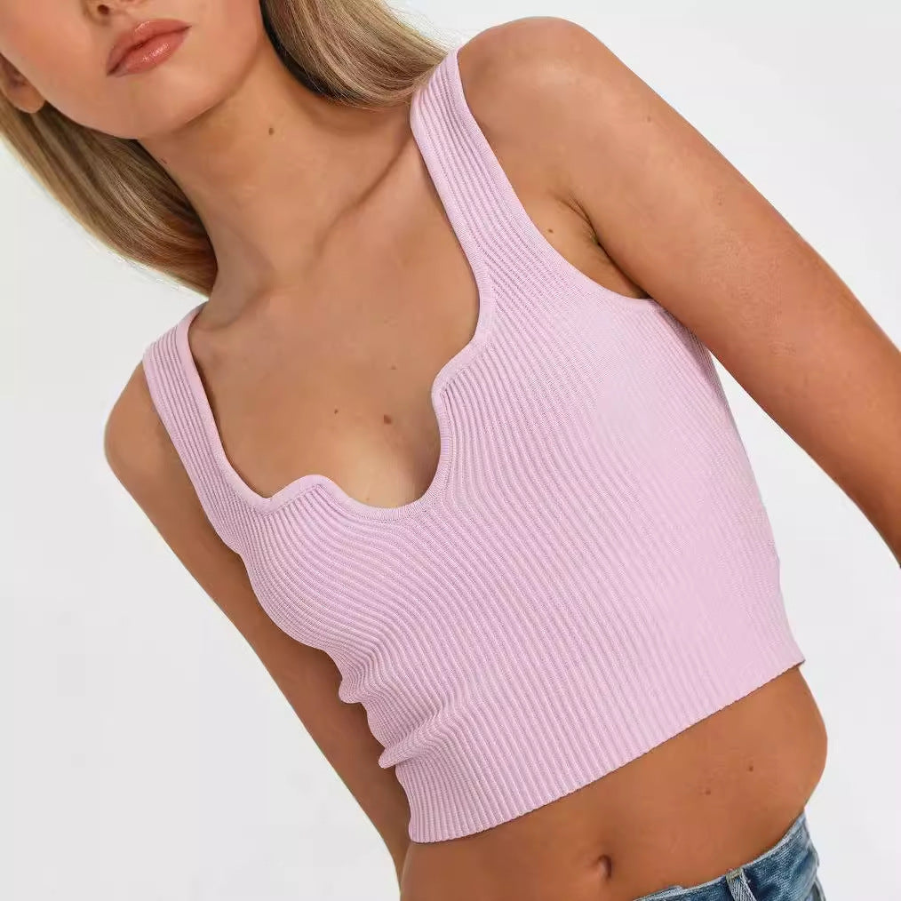 Dame Crop-top med bølget udskæring og fin ribstruktur Skovae