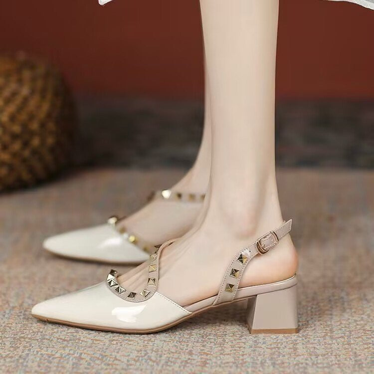 Damer elegante Slingback-pumps med dekorative nitter og komfortabel blokhæl Stilla