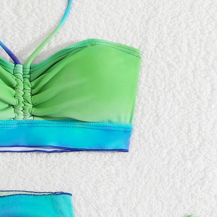 Dame bikini sæt med modigt bandeau-top og kreativt indpakningsskørt Stilla
