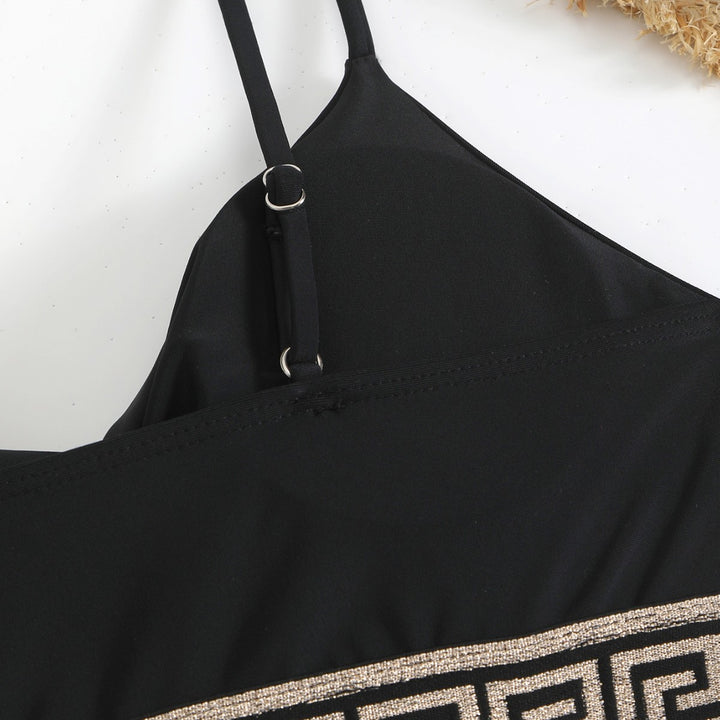 Dame bikini-sæt med elegant fritidsdesign og luksuriøs accentbånd Stilla