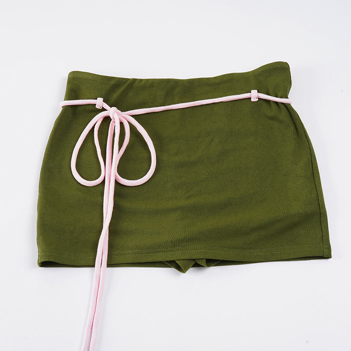 Dame Spaghetti-strop bluse med elegant kontrastkant og figursyet snit Skovae