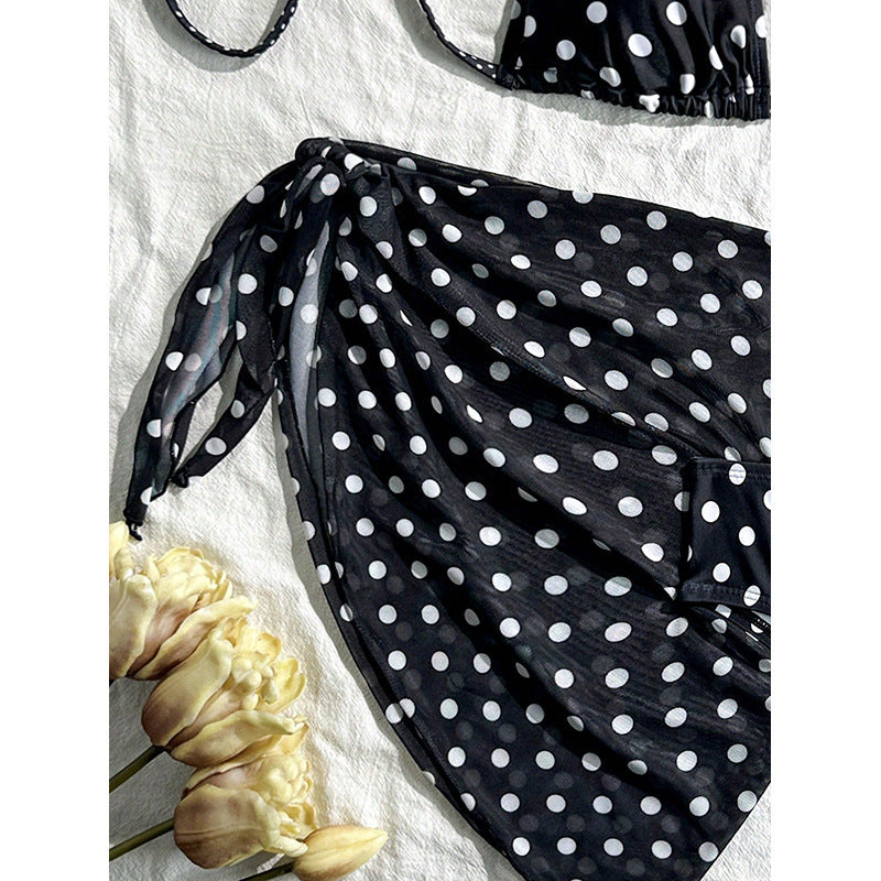 Dame Triangel-Bikini med elegant indpakningsskørt Skovae