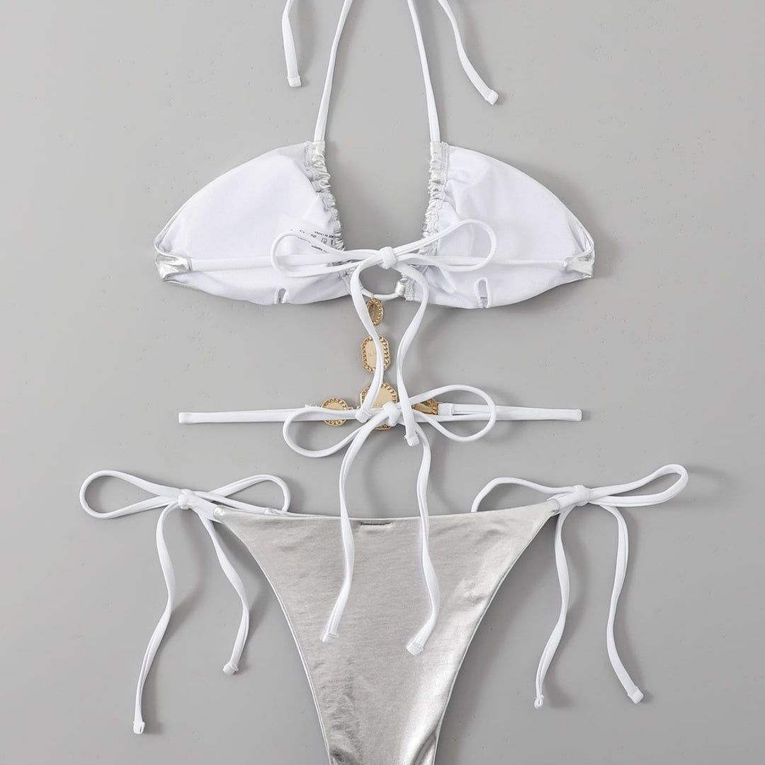 Dame bikini med glitrende overdel og unikt smykkedetail Stilla