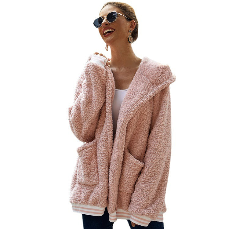 Dame Fleece-Hoodie i oversized snit med praktiske lommer og legende striber Stilla