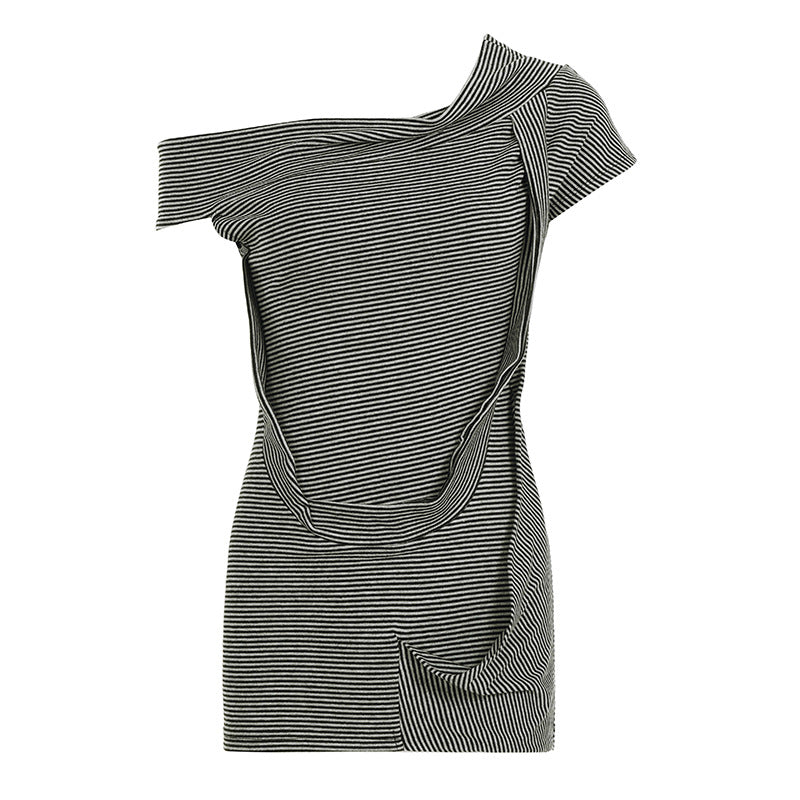 Damen asymmetrisches Kurzarm-Oberteil mit Streifenmuster und innovativem Design Skovae