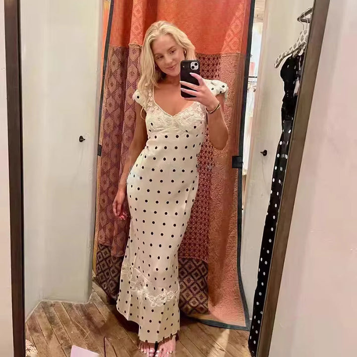 Dame maxikjole med elegant spidsindsatser og polka-dots Stilla