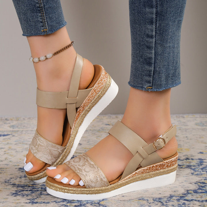 Dame Wedge-sandaler med justerbart remdesign og skridsikre såler Stilla