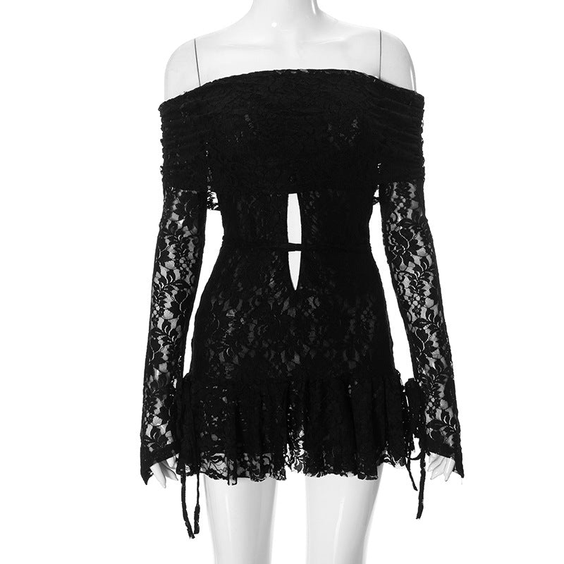 Dame spidskjole med off-shoulder-design og flæsekant Stilla