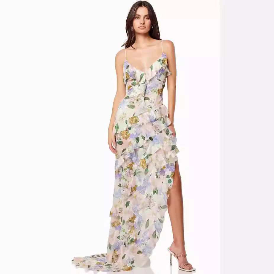 Dame maxikjole med voluminøse flæser og romantisk blomsterdesign Stilla