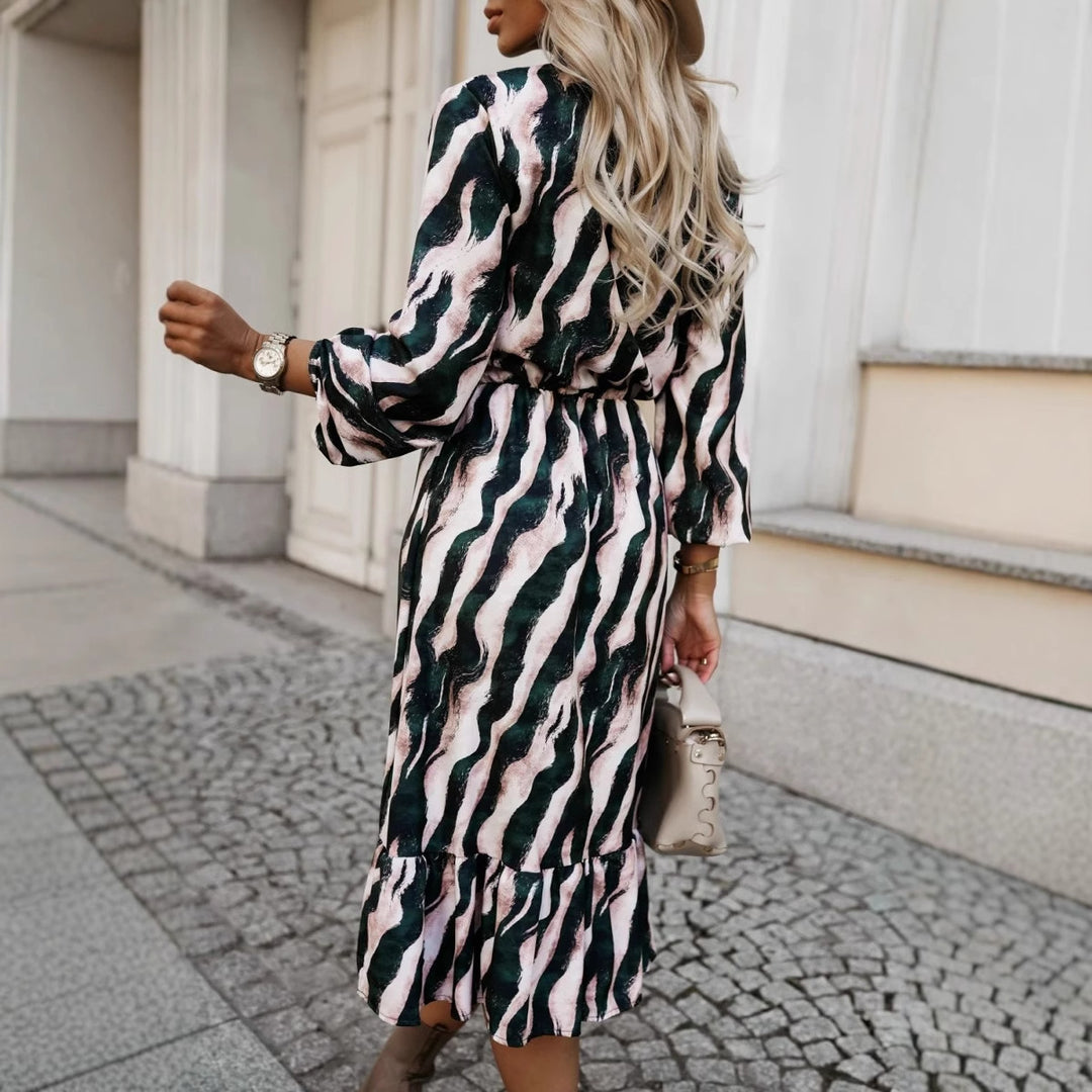 Dame trendy midi-kjole med bælte og bølgemønster Stilla