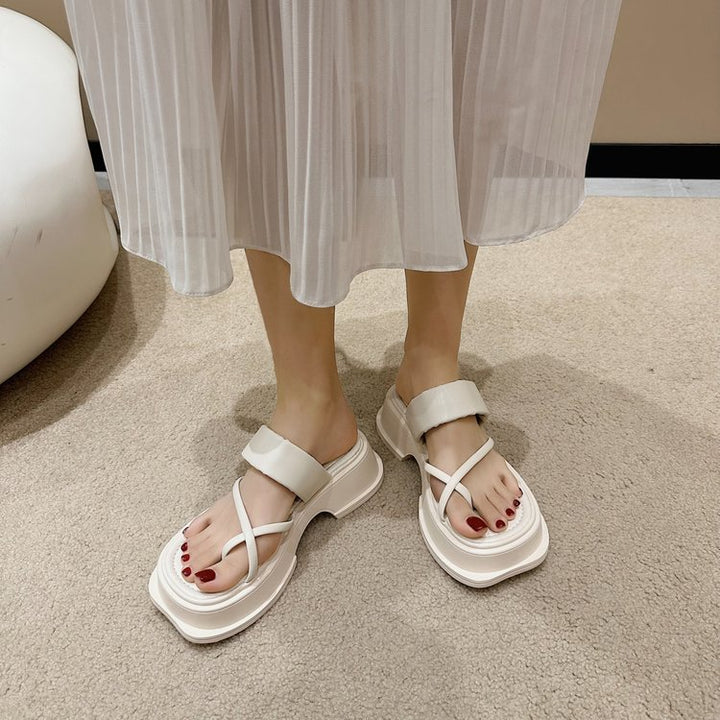 Dame Behagelige Plateau-sandaler med justerbare remme og ergonomisk fodseng Stilla