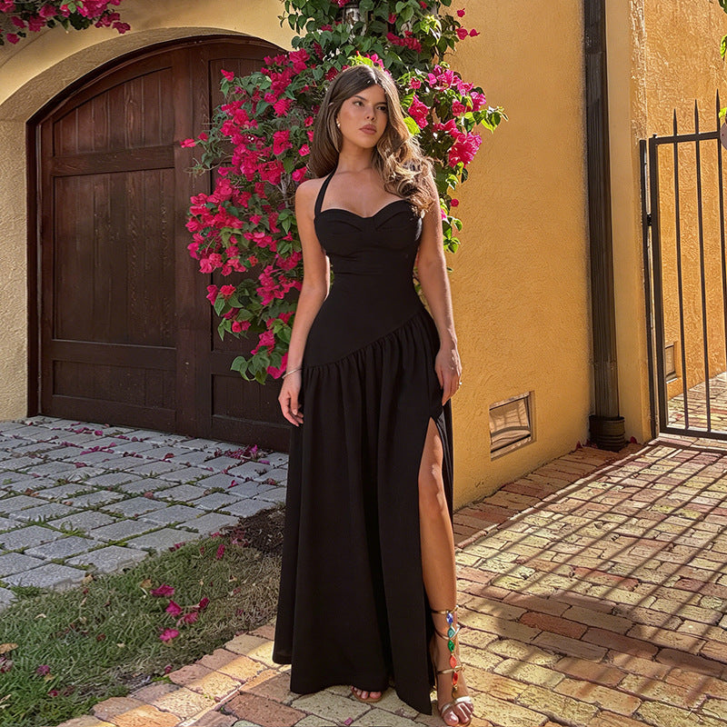 Dame off-shoulder maxikjole med raffineret halterneck og flydende nederdel Skovae