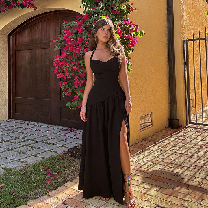 Dame off-shoulder maxikjole med raffineret halterneck og flydende nederdel Skovae