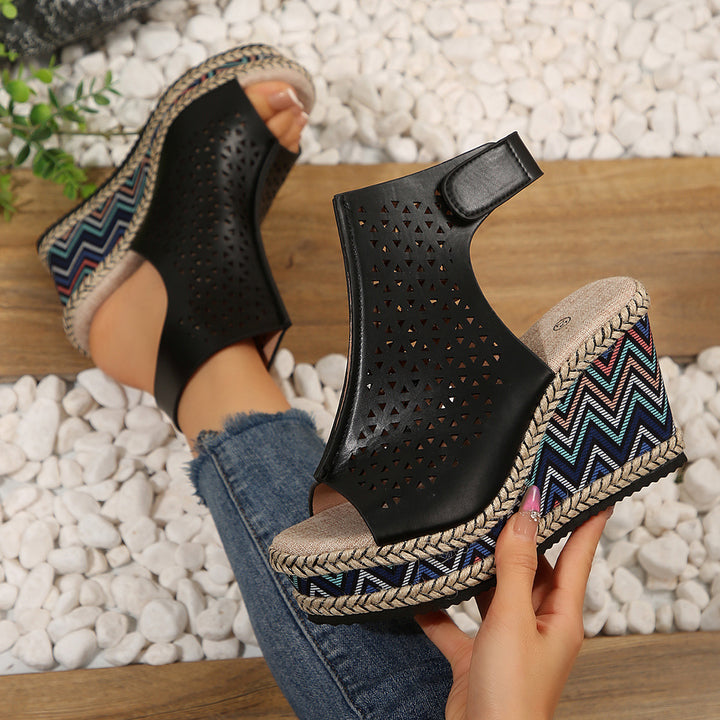 Dame Wedge-sandaler med moderne cut-out-design og stilfuld juteoverflade Stilla