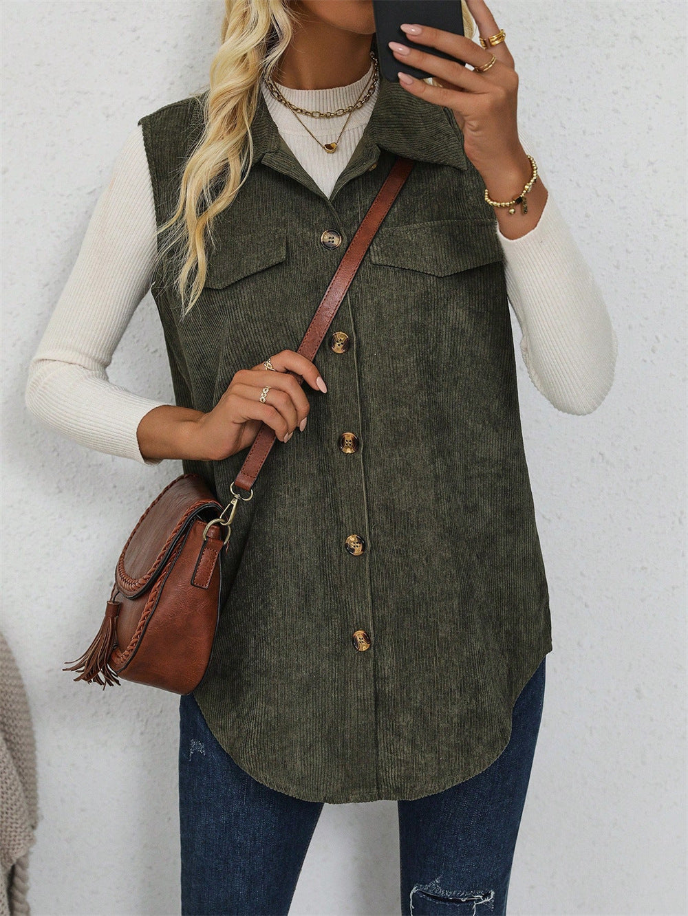 Stilla | Blød cord Casual fit knaplukning og brystlommer