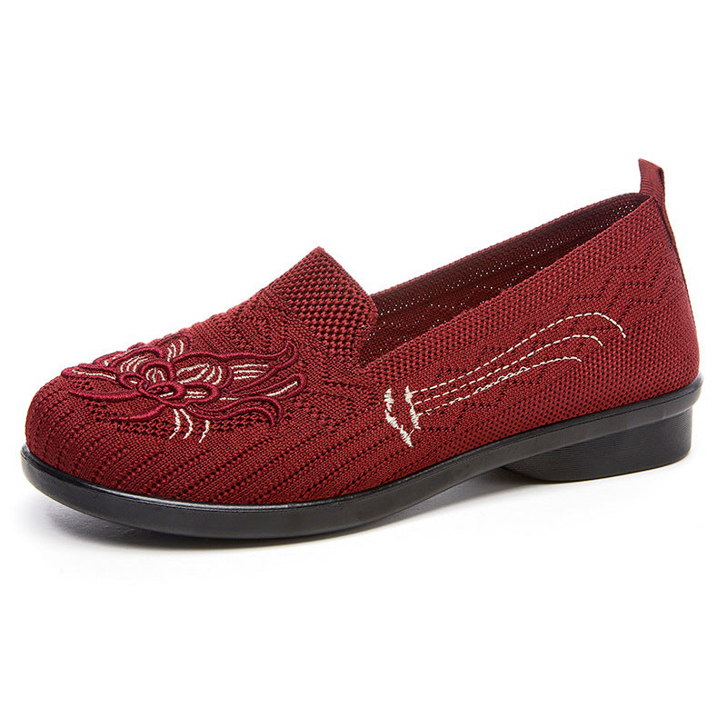 Dame Komfortable og stilfulde slippers med fin broderi Stilla