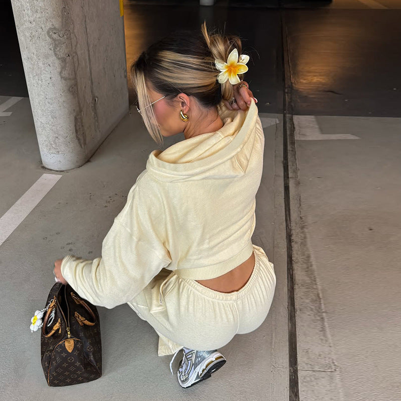 Dame afslappet sportstøjsæt med cropped top og komfortable shorts Skovae