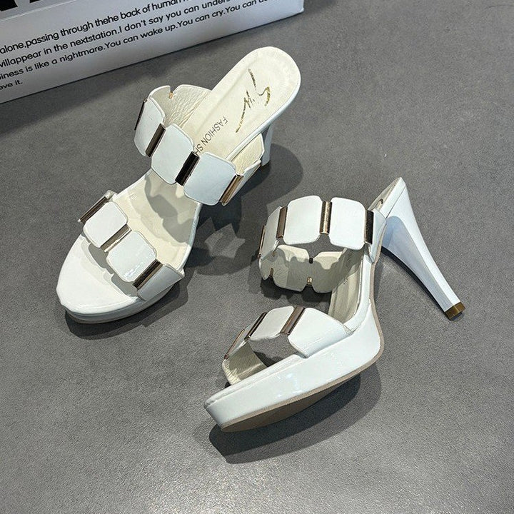Dame Plateau-sandaletter med elegant rem-design og behagelig hælhøjde Stilla