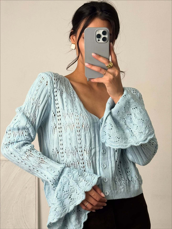 Kvinders cardigan med elegant blonderdesign og brede ærmer Stilla