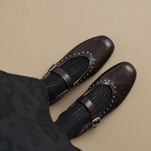 Dame Mary Jane Ballerinas med elegant rem og glitrende nitter Stilla