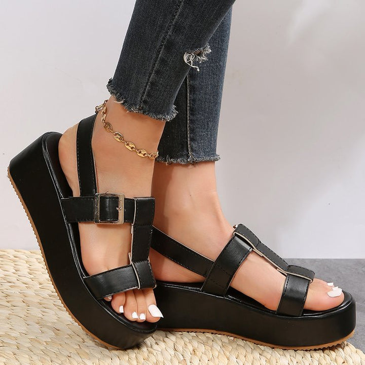 Dame Wedge-sandaler med justerbare spænder og robust plateau Stilla